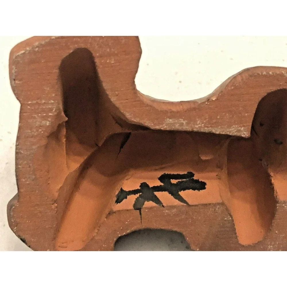 Vintage Signed Terracotta Clay Bloodhound Dog Figurine Primitive Rustic Brown - Picture 9 of 10